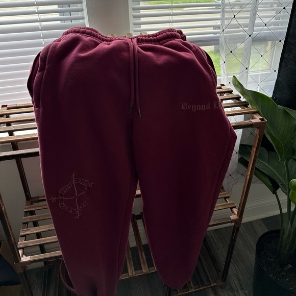 Beyond Lost NYC Berry Sweatpants - Picture 2 of 8